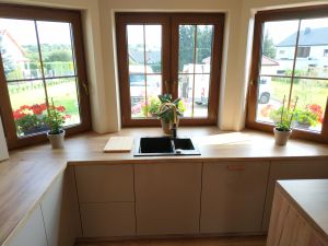 meble kuchenneblat wpuszczony pod okno