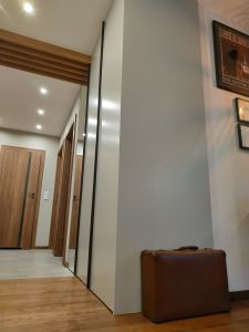 szafa na wymiar mdf polmat uchwyt krawedziowy