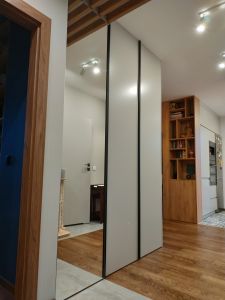 szafa w przedpokoju uchwyty krawedziowe dlugie